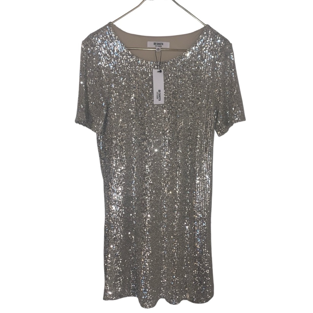 BB Dakota Womens Size M Hit the Lights Sequin Silver Knit Shift Dress BK408986